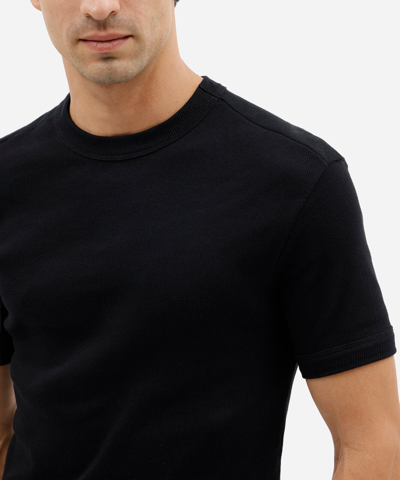 camiseta masculina slim de malha ribana preta