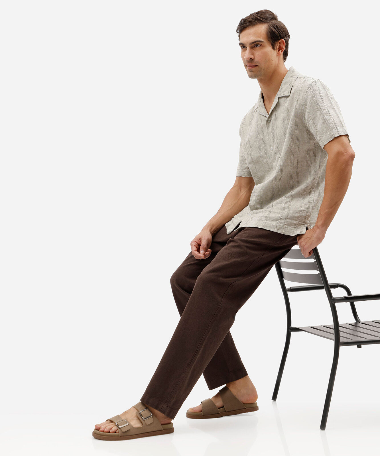 calça de alfaiataria masculina com linho marrom