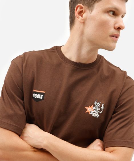 camiseta masculina de algodão manga curta estampada looney tunes marrom