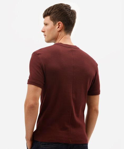 camiseta masculina slim de malha ribana vinho