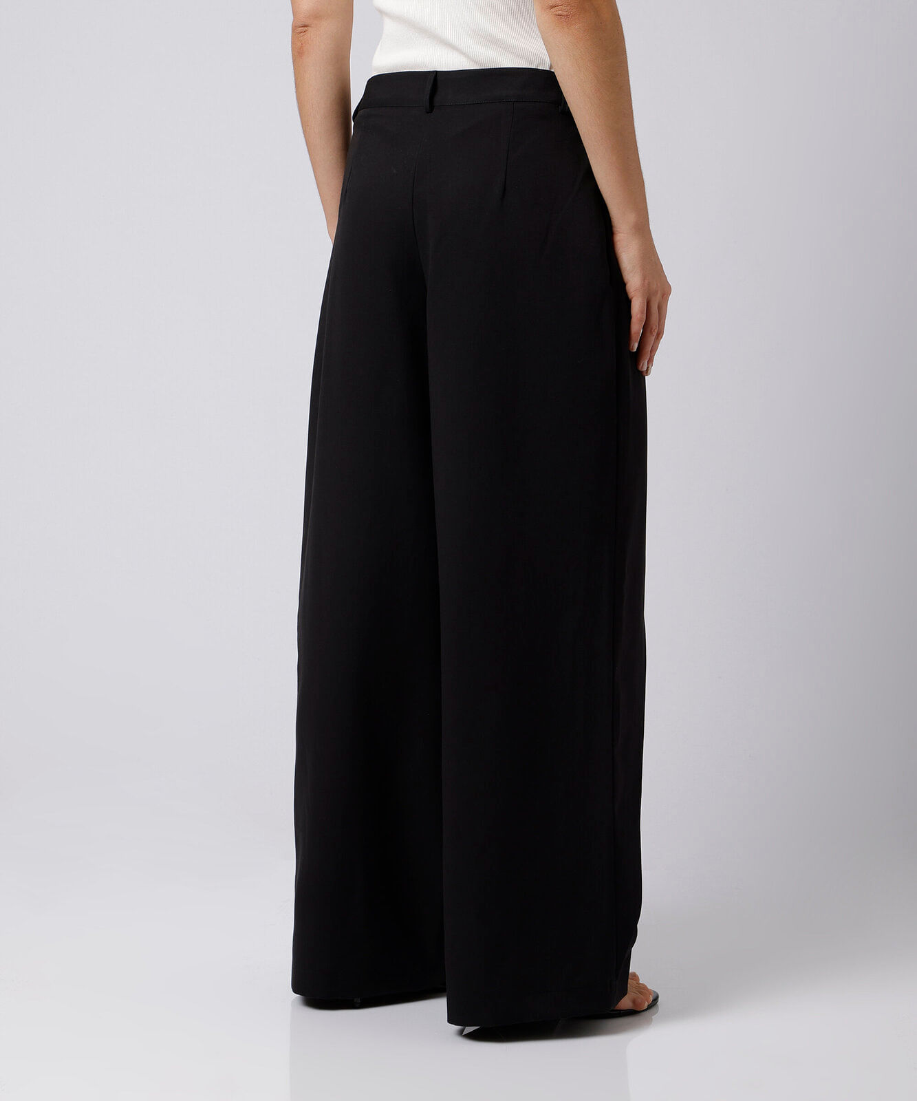 calça de alfaiataria feminina cós duplo com pregas mindset preta