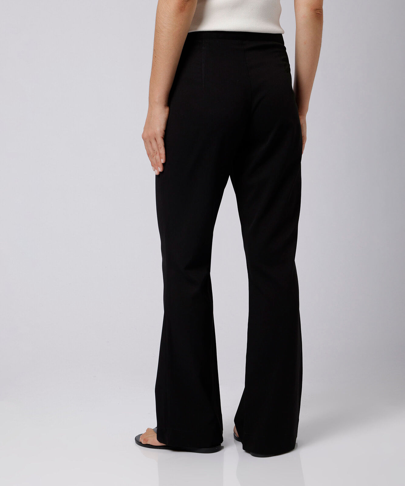 calça flare de alfaiataria feminina cintura alta mindset preta