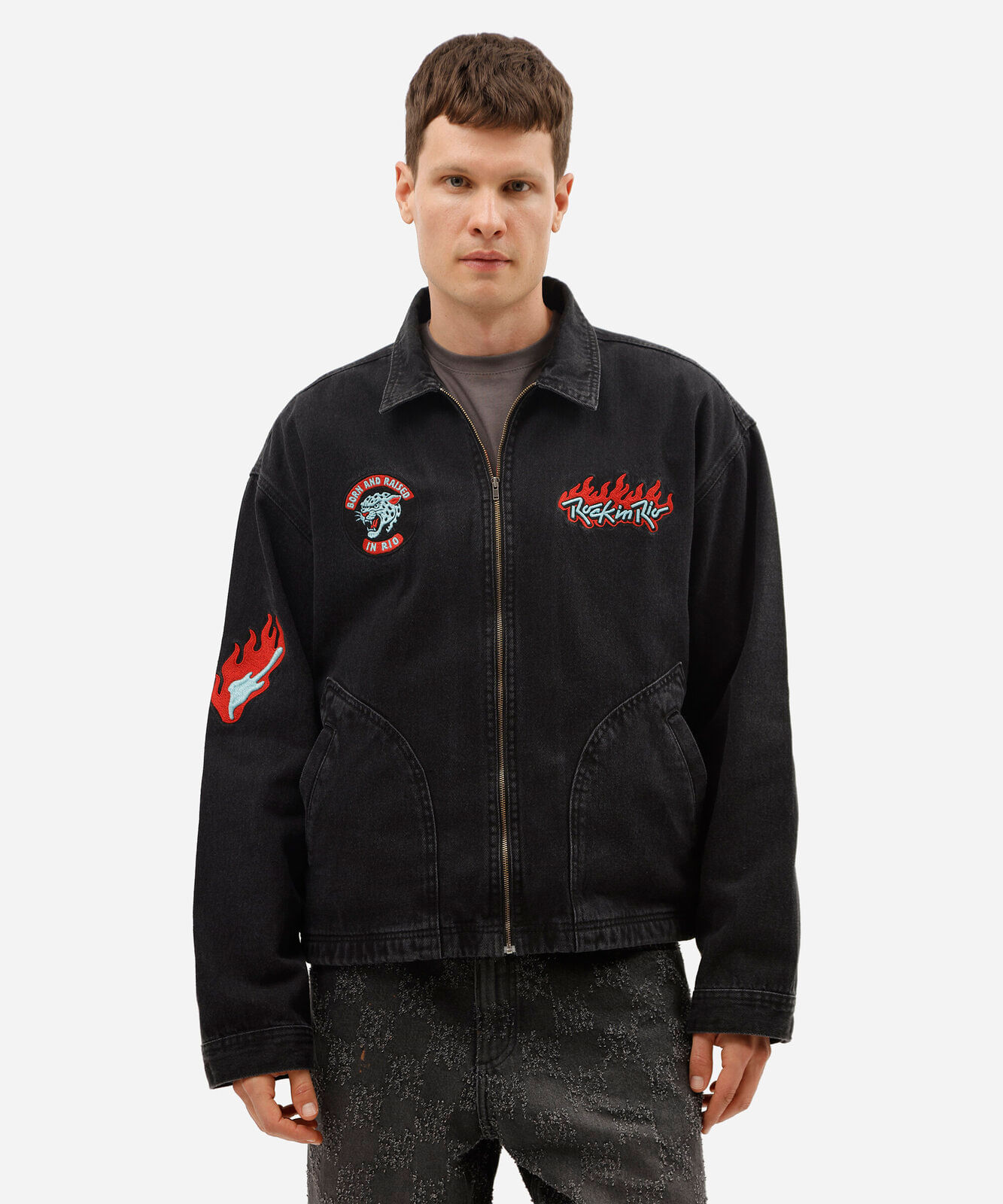 jaqueta masculina jeans com bordados estonada rock in rio preta