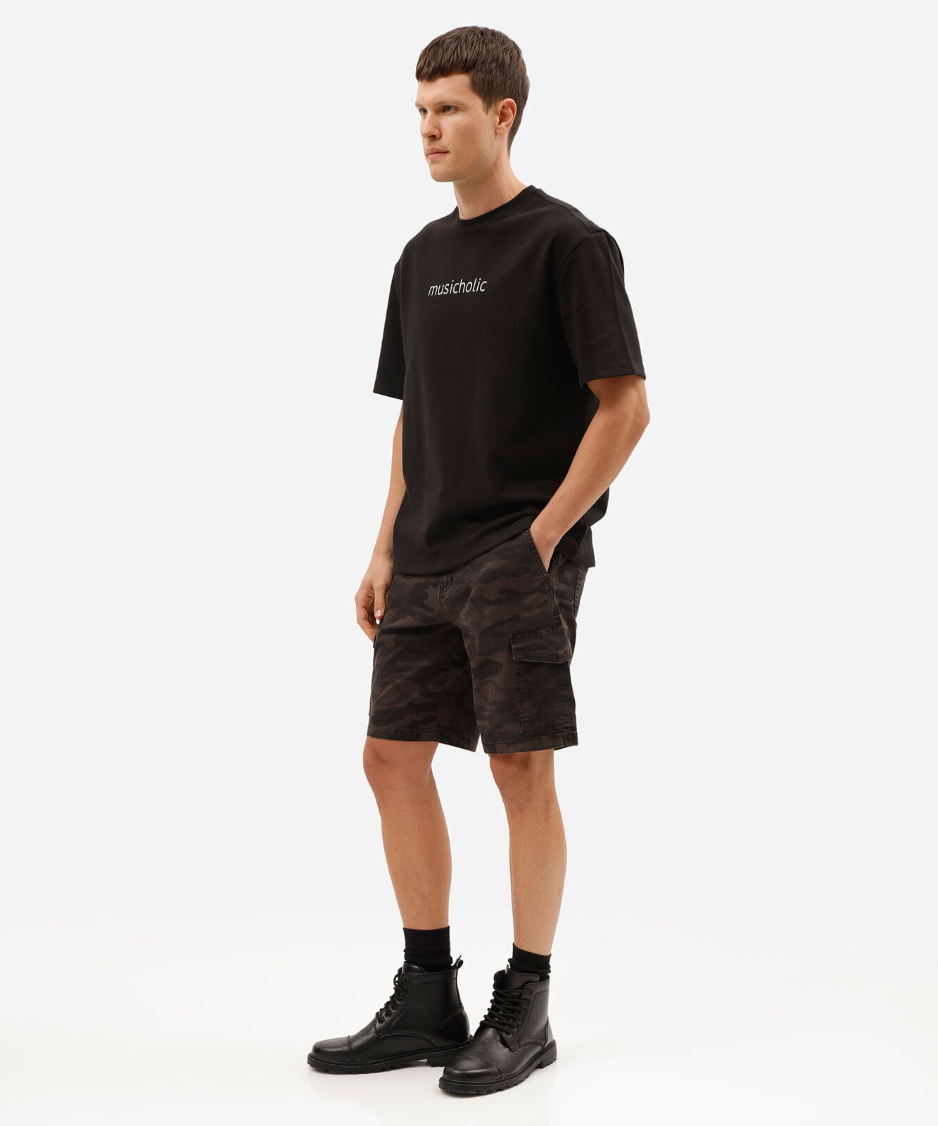 camiseta masculina com algodão manga curta estampada preta