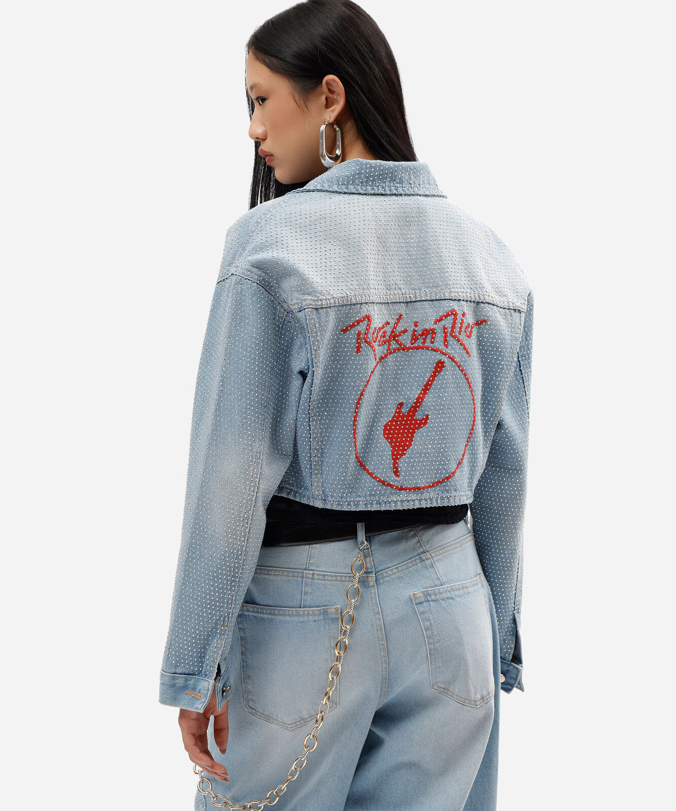 jaqueta cropped feminina jeans com bordado e brilhos rock in rio azul