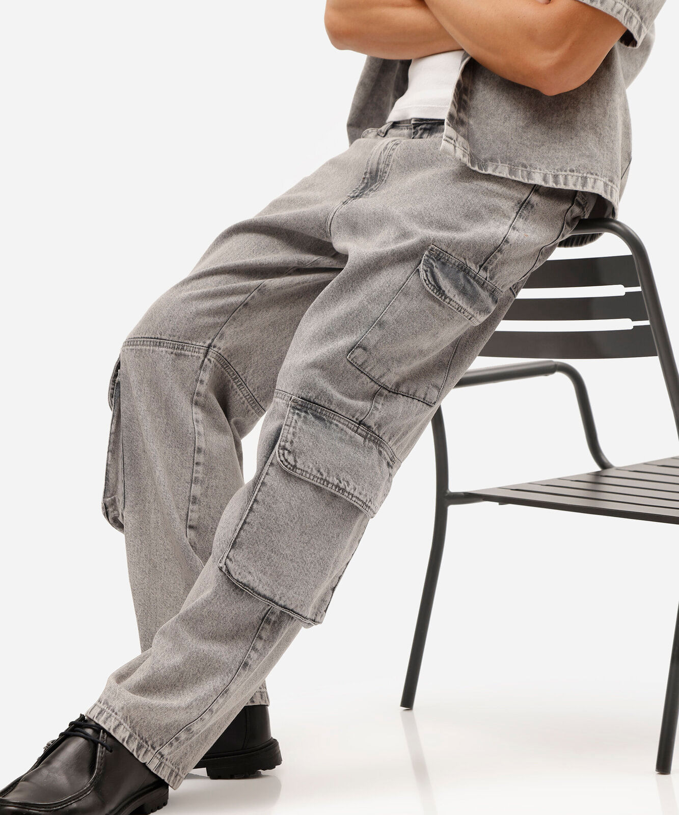 calça baggy cargo masculina jeans marmorizada cinza