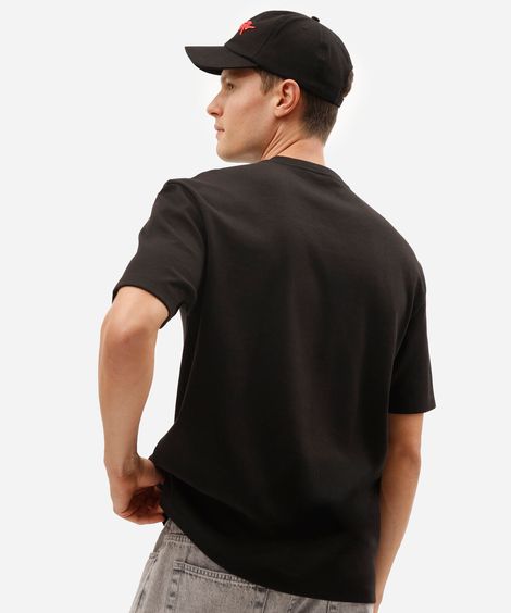 camiseta masculina rock in rio relaxed de malha suedine preta