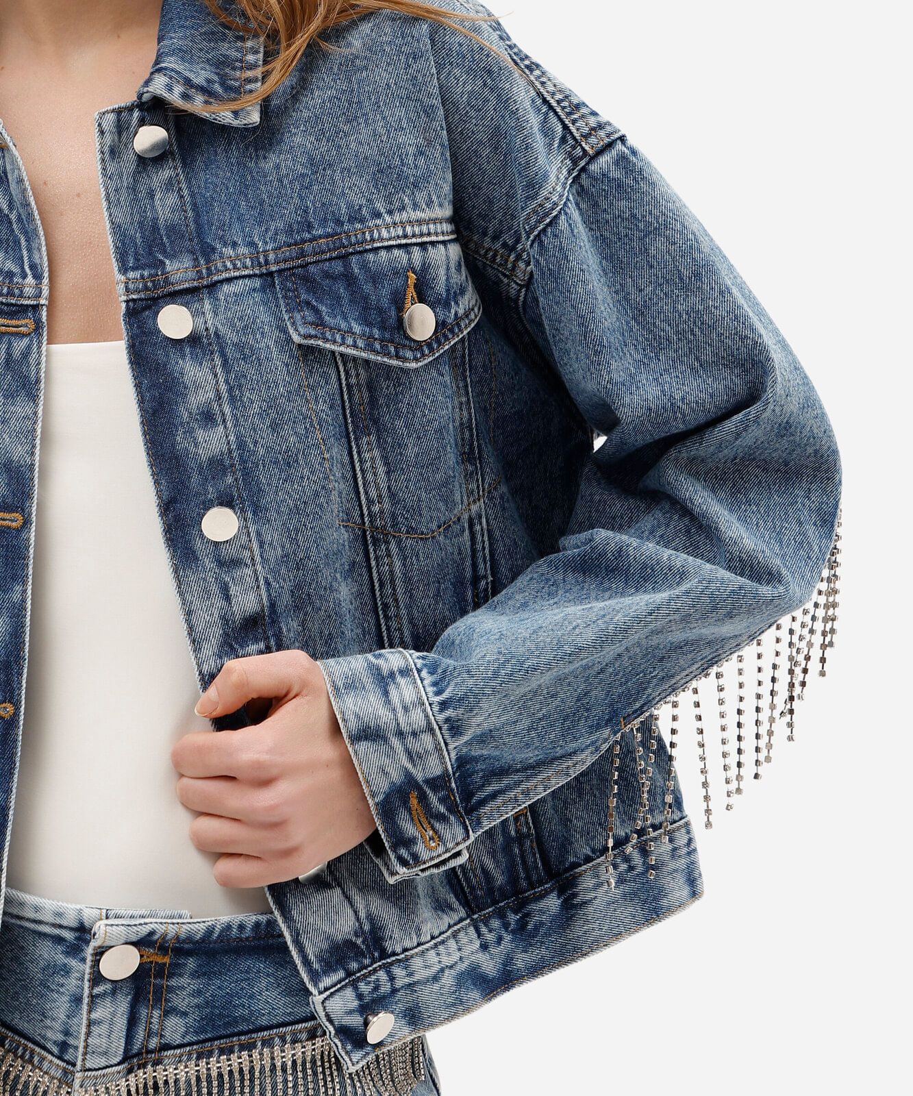 jaqueta feminina jeans com franjas  de brilhos azul