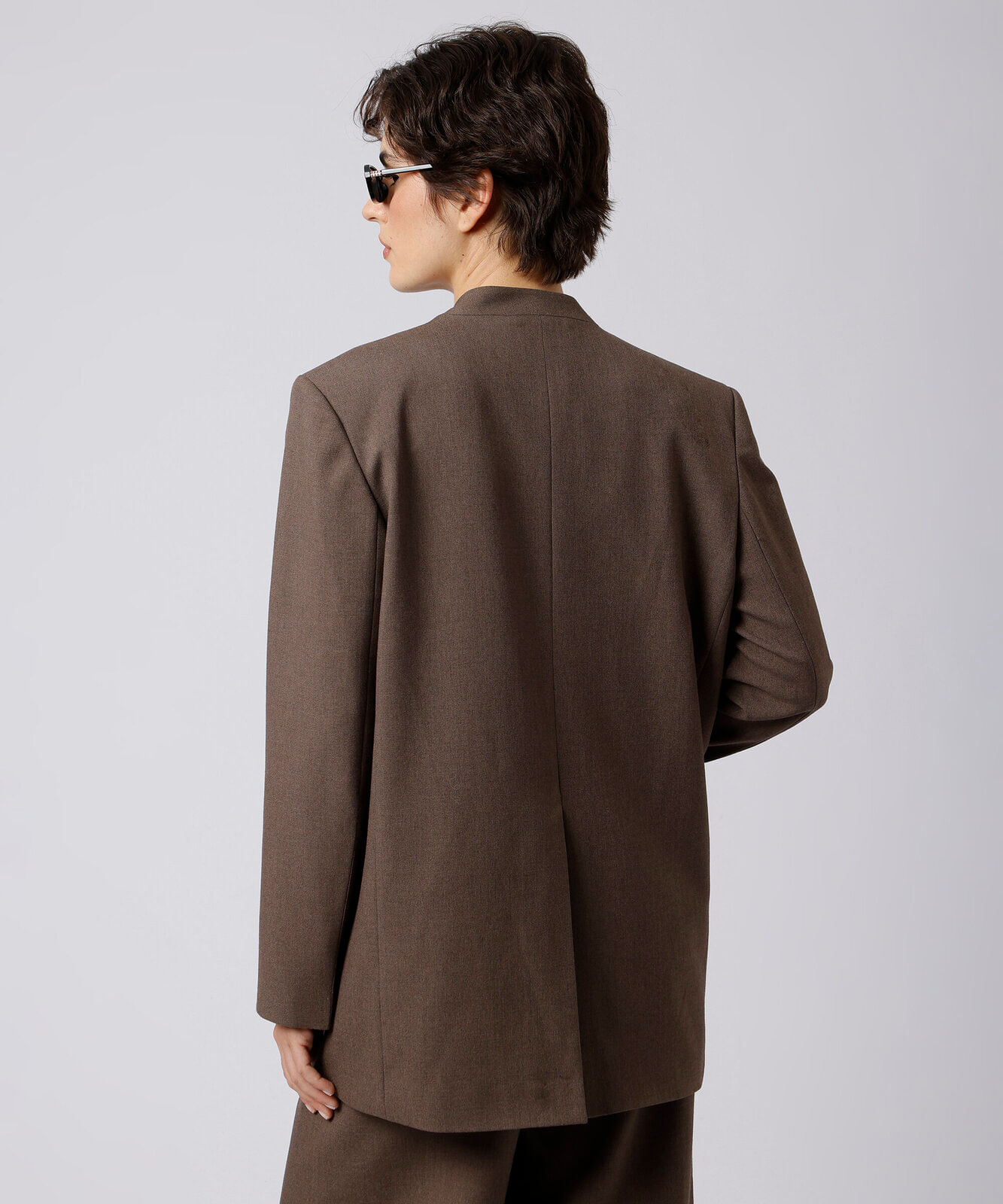blazer de alfaiataria feminino sem lapela mindset marrom