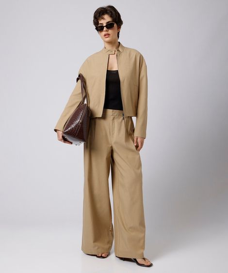 calça wide leg de alfaiataria feminina em sarja com pregas mindset bege