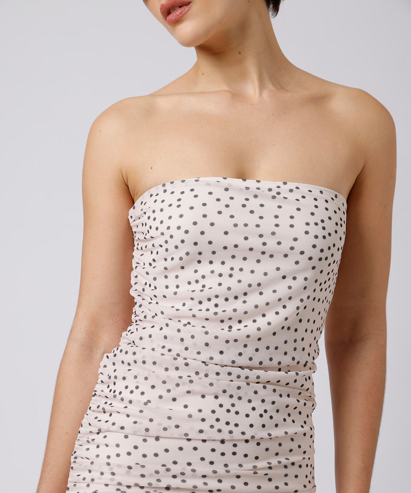 vestido midi sem alça feminino de tule franzido poá mindset off white