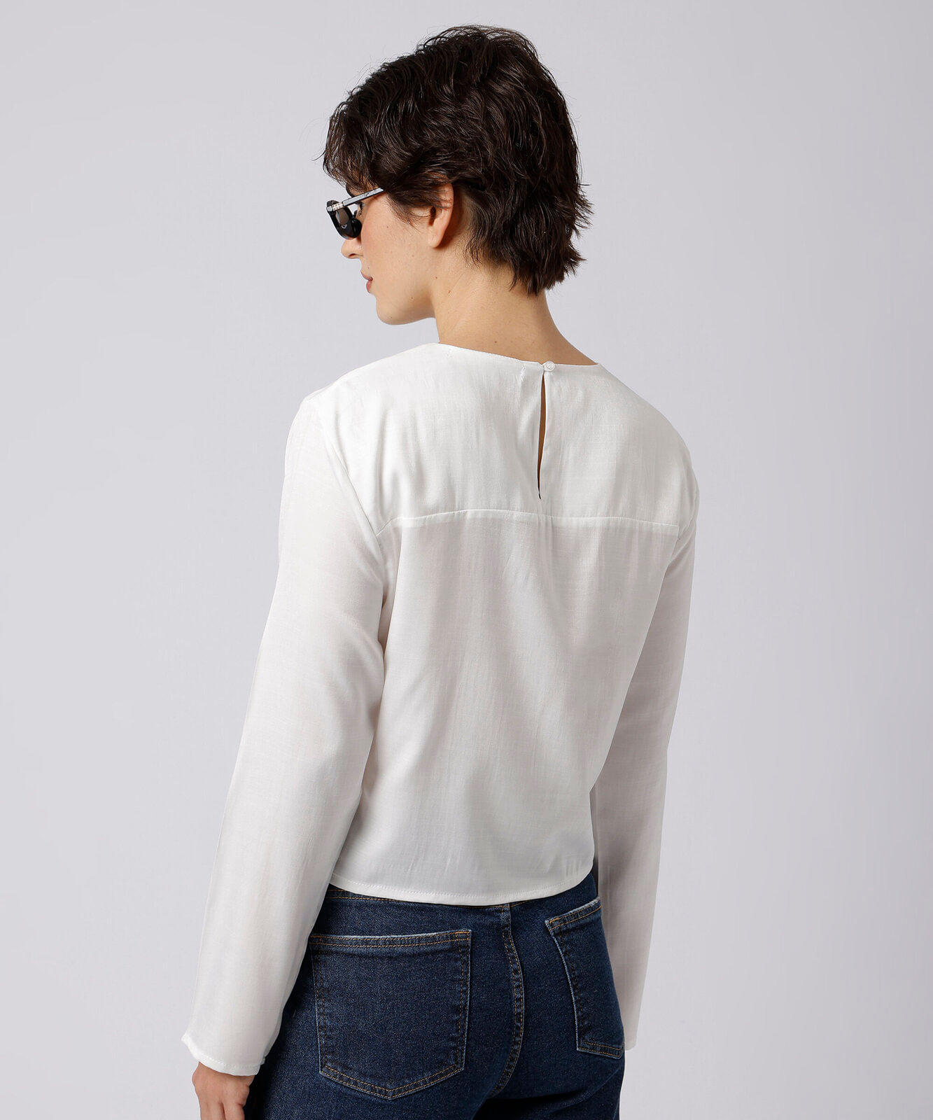 blusa feminina decote redondo manga longa com recorte mindset off white