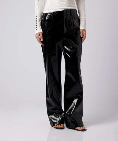 calça reta feminina de pu texturizada mindset preta