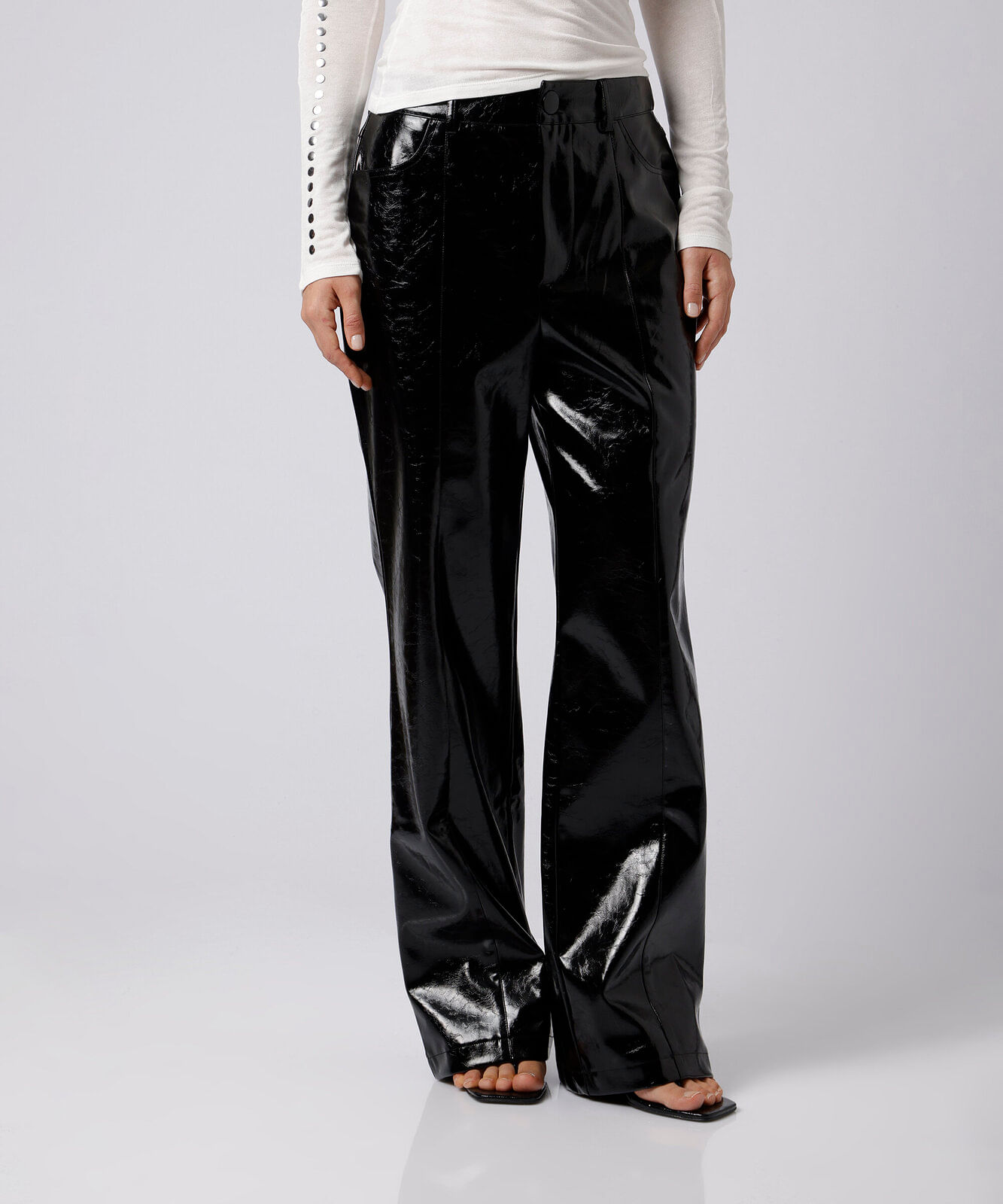 calça reta feminina de pu texturizada mindset preta