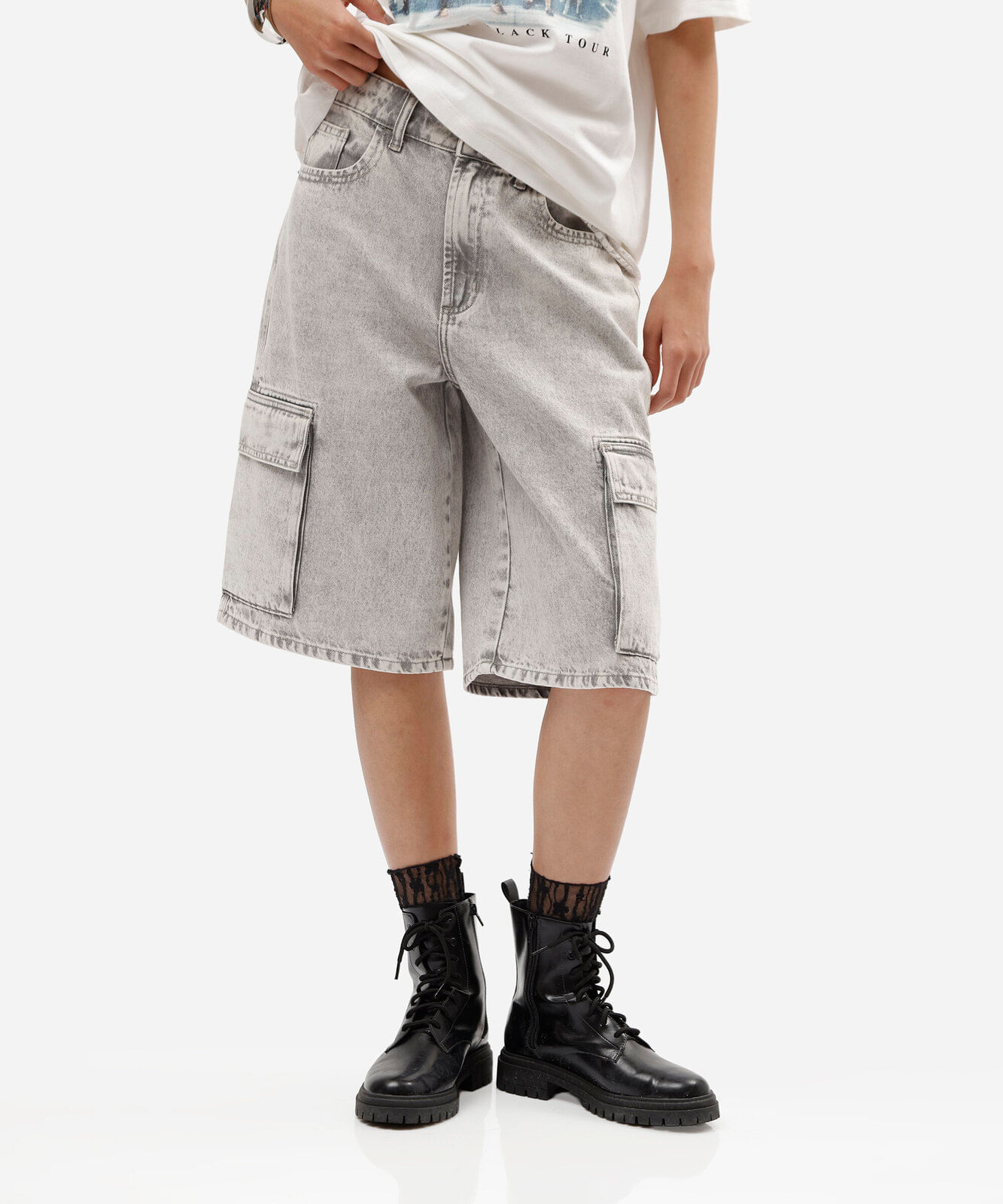 bermuda jorts feminina jeans com bolsos cargo cinza