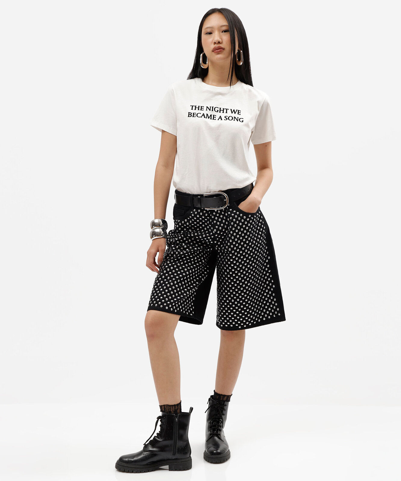 camiseta feminina de algodão manga curta estampada off white
