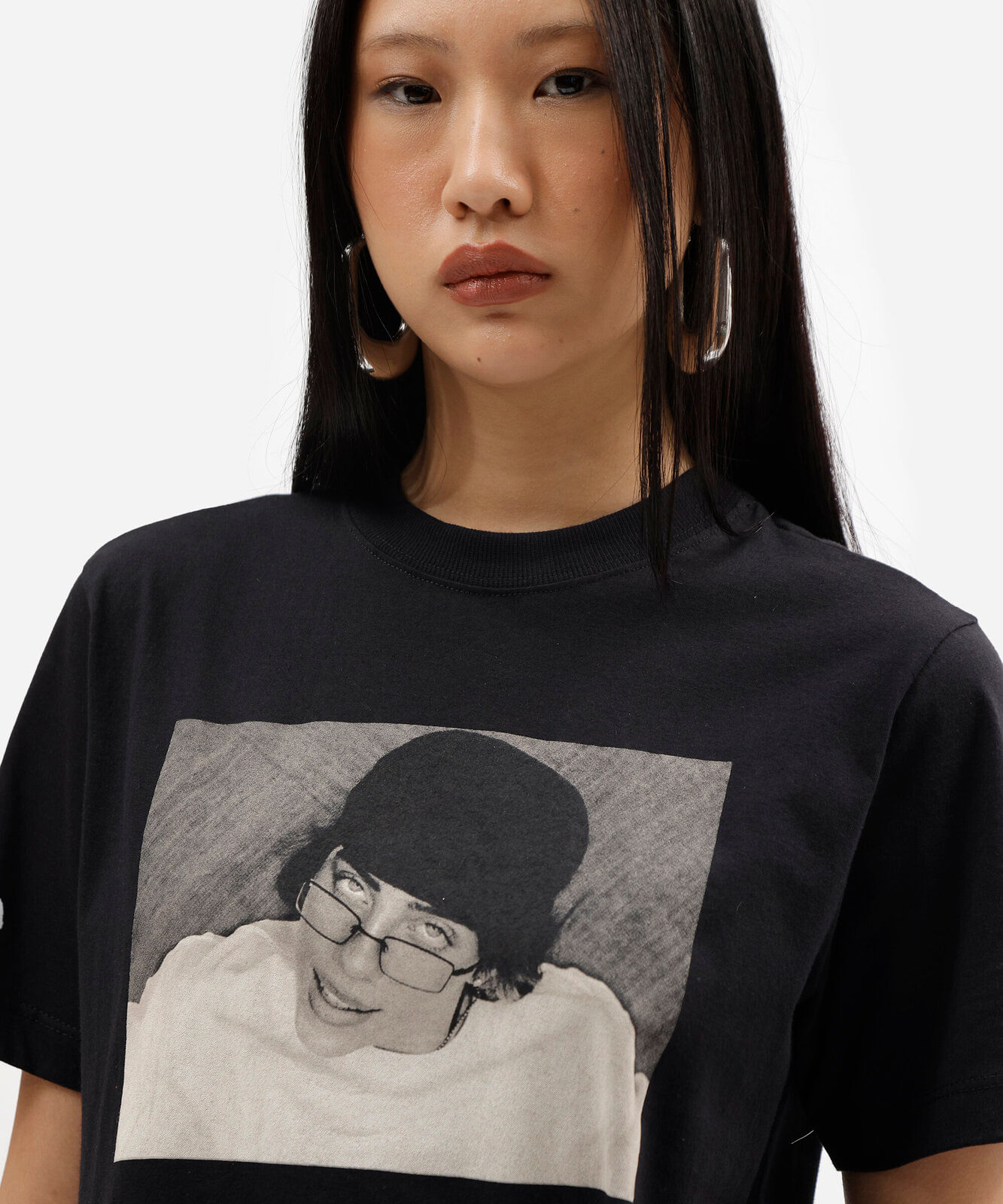 camiseta feminina de algodão manga curta billie eilish preta