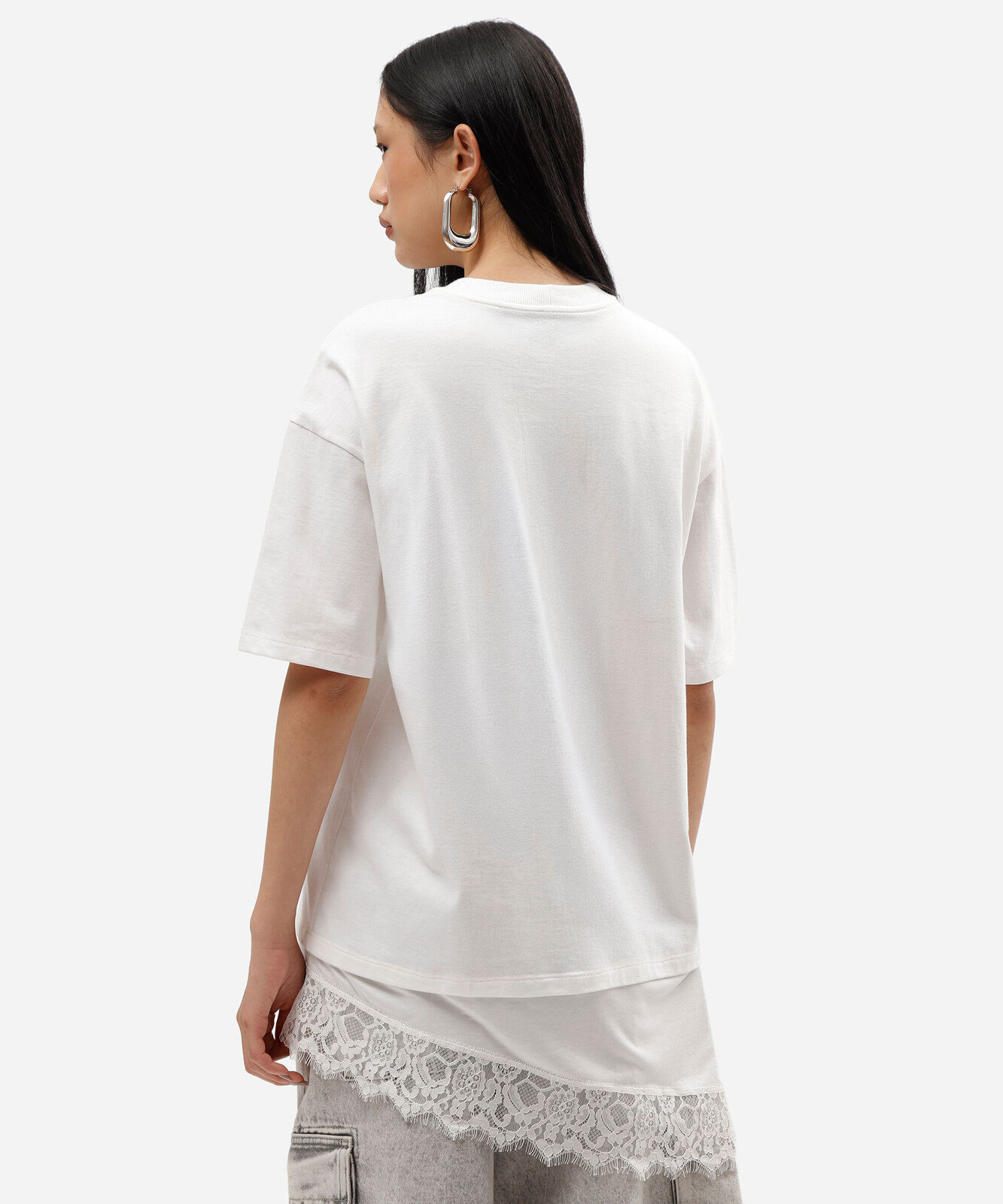 camiseta feminina de algodão manga curta com renda acdc off white