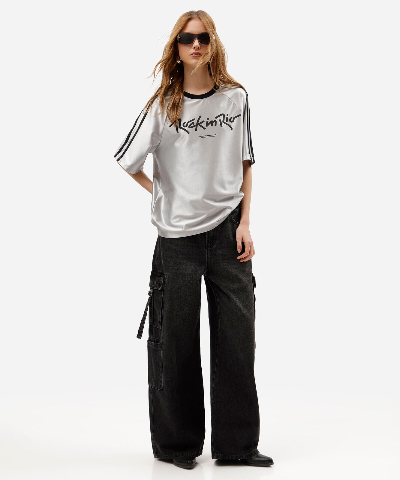 camiseta feminina manga curta rock in rio prateada