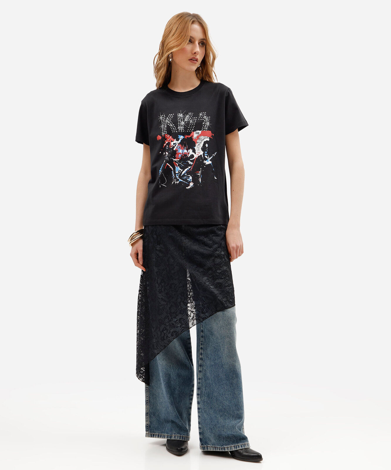 camiseta feminina de algodão manga curta com brilhos kiss preta