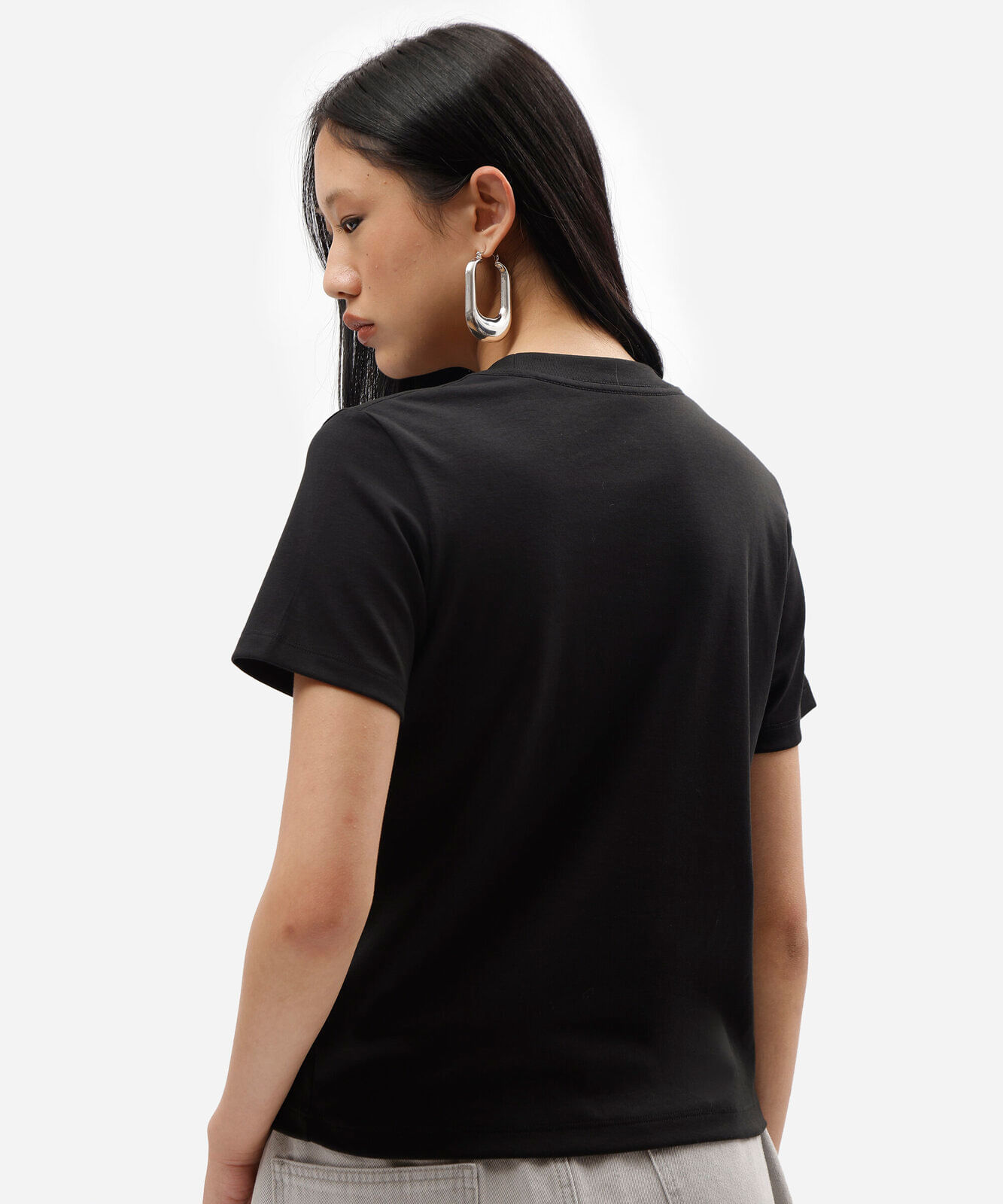 camiseta feminina de algodão manga curta oasis preta