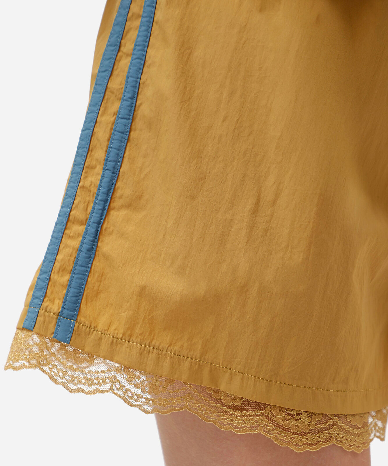 short feminino de poliamida com renda cós elástico amarelo
