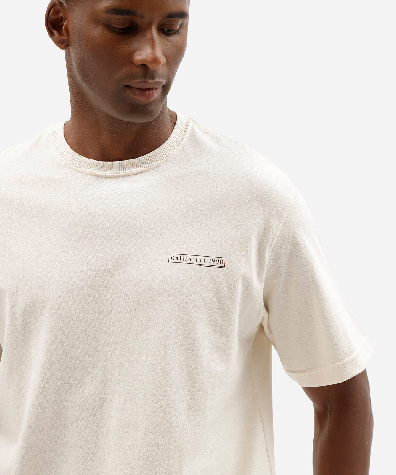 camiseta masculina de algodão manga curta estampada bege
