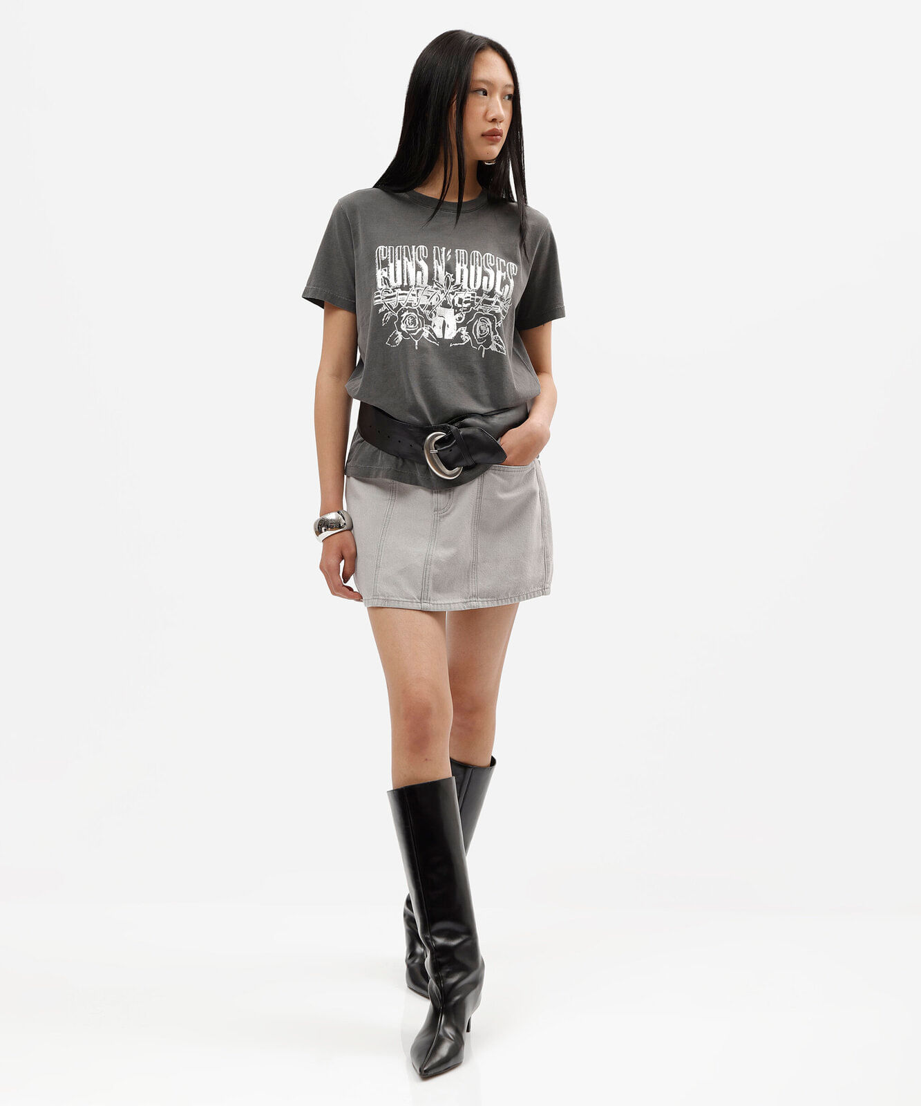 camiseta feminina de algodão manga curta estonada guns n roses cinza