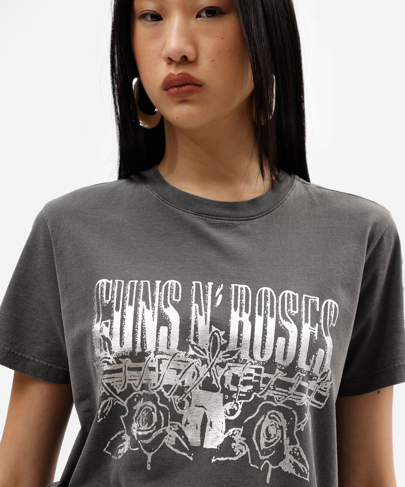 camiseta feminina de algodão manga curta estonada guns n roses cinza