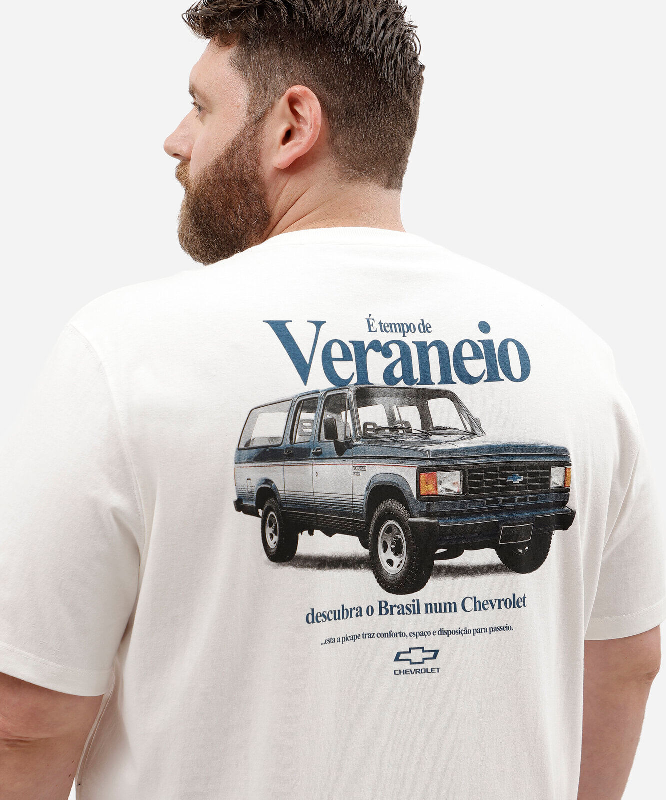 camiseta relaxed masculina chevrolet veraneio plus size off white