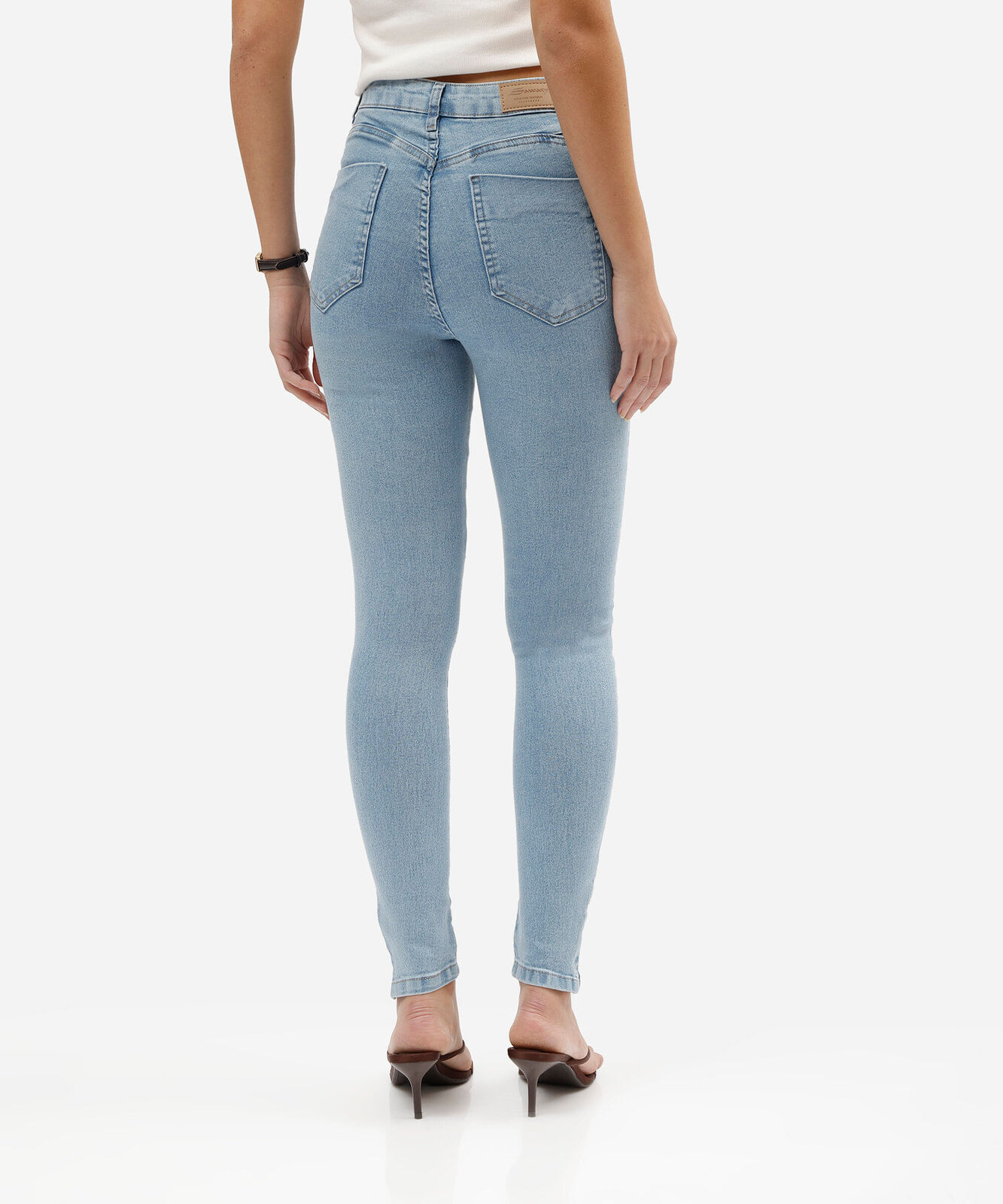 calça jeans cigarrete push up sawary jeans claro