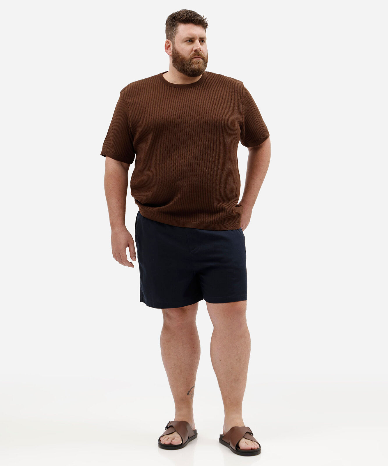 camiseta masculina de tricot texturizada plus size marrom