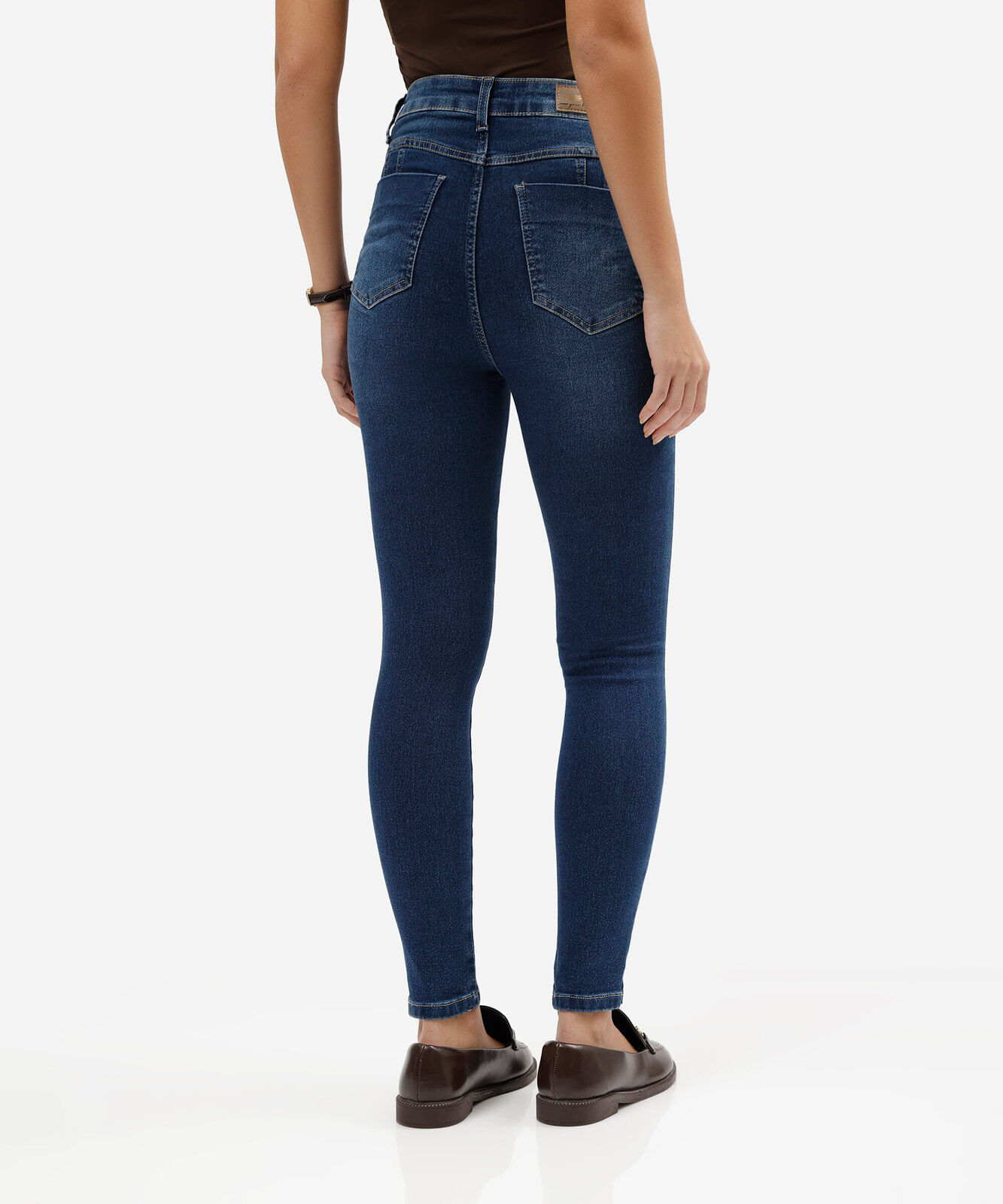 calça jeans cigarrete levanta bumbum cintura alta sawary azul escuro