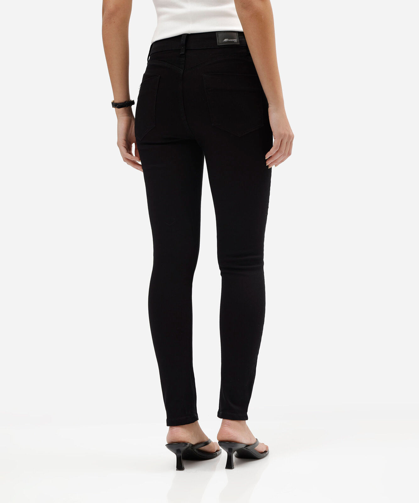 calça skinny jeans lipo push up sawary preta