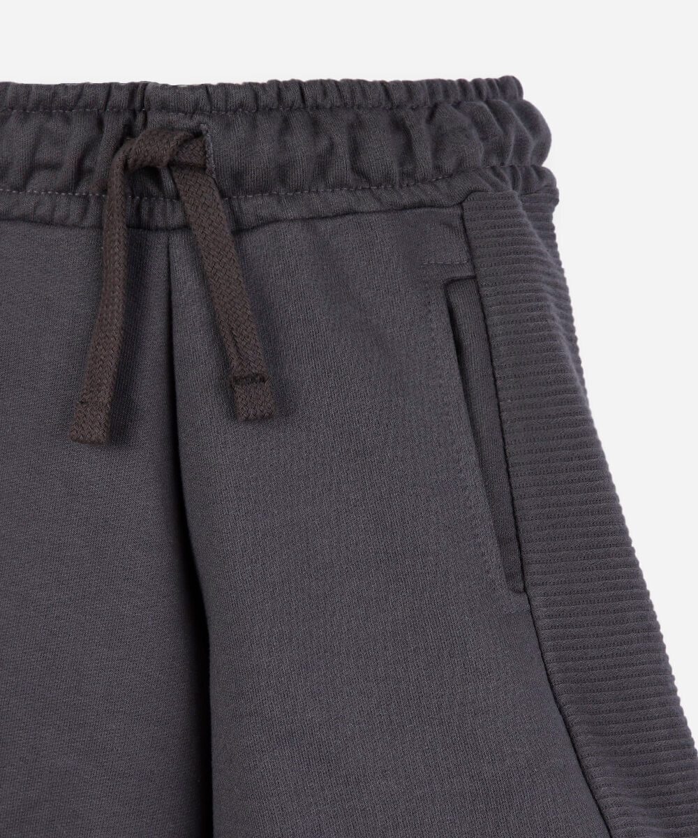 bermuda infantil de moletom texturizada com bolsos cinza
