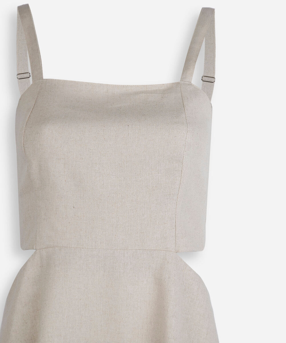 vestido juvenil curto com cutout na cintura bege