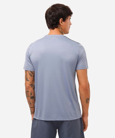 camiseta masculina esportiva com listras azul