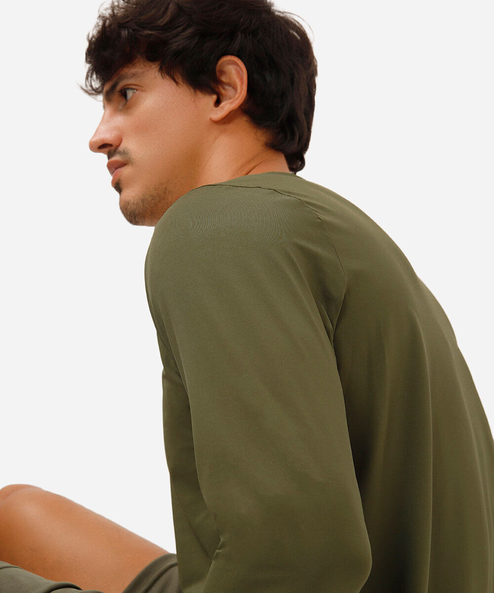 camiseta esportiva com proteção uv verde