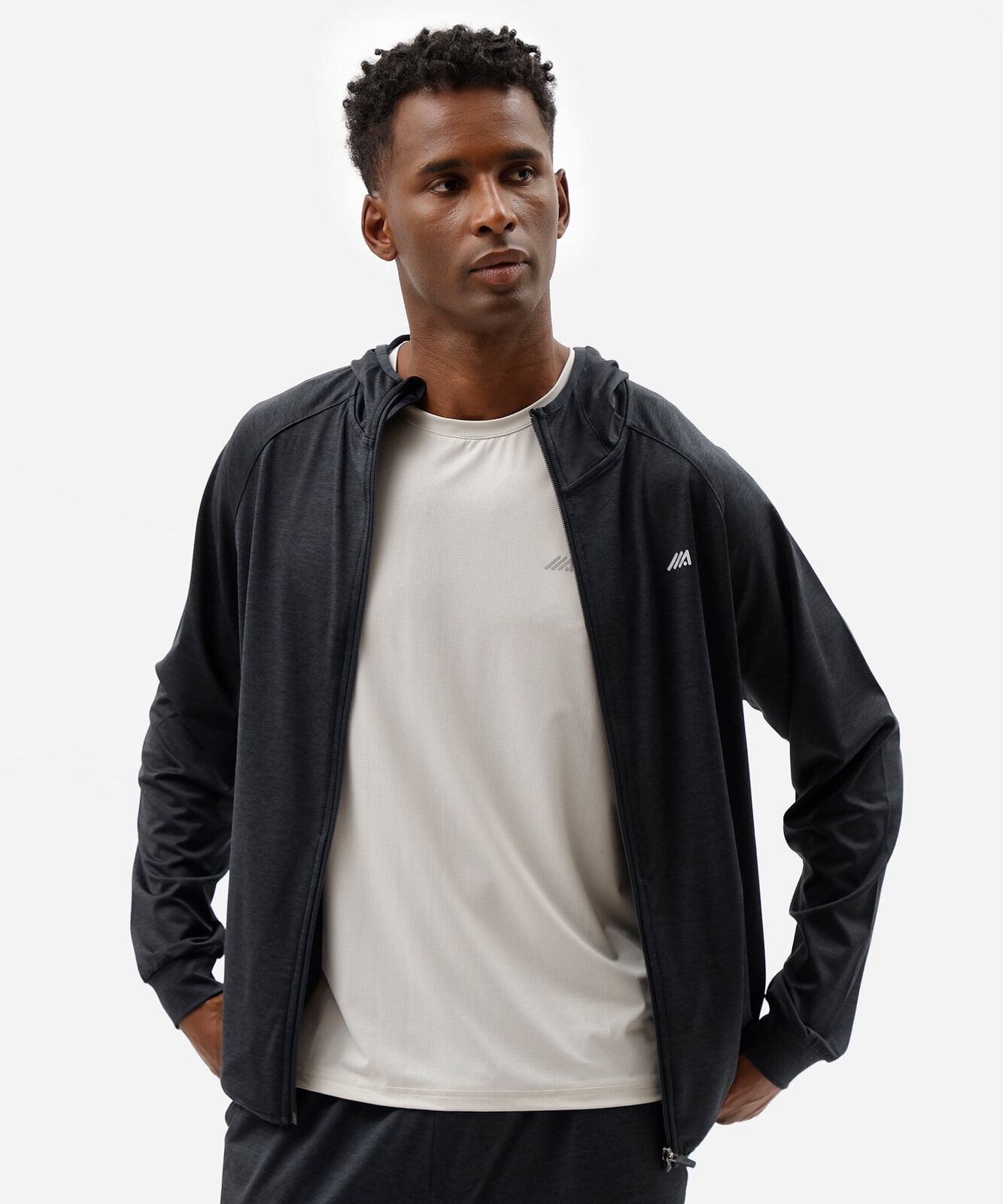 jaqueta esportiva masculina com capuz azul