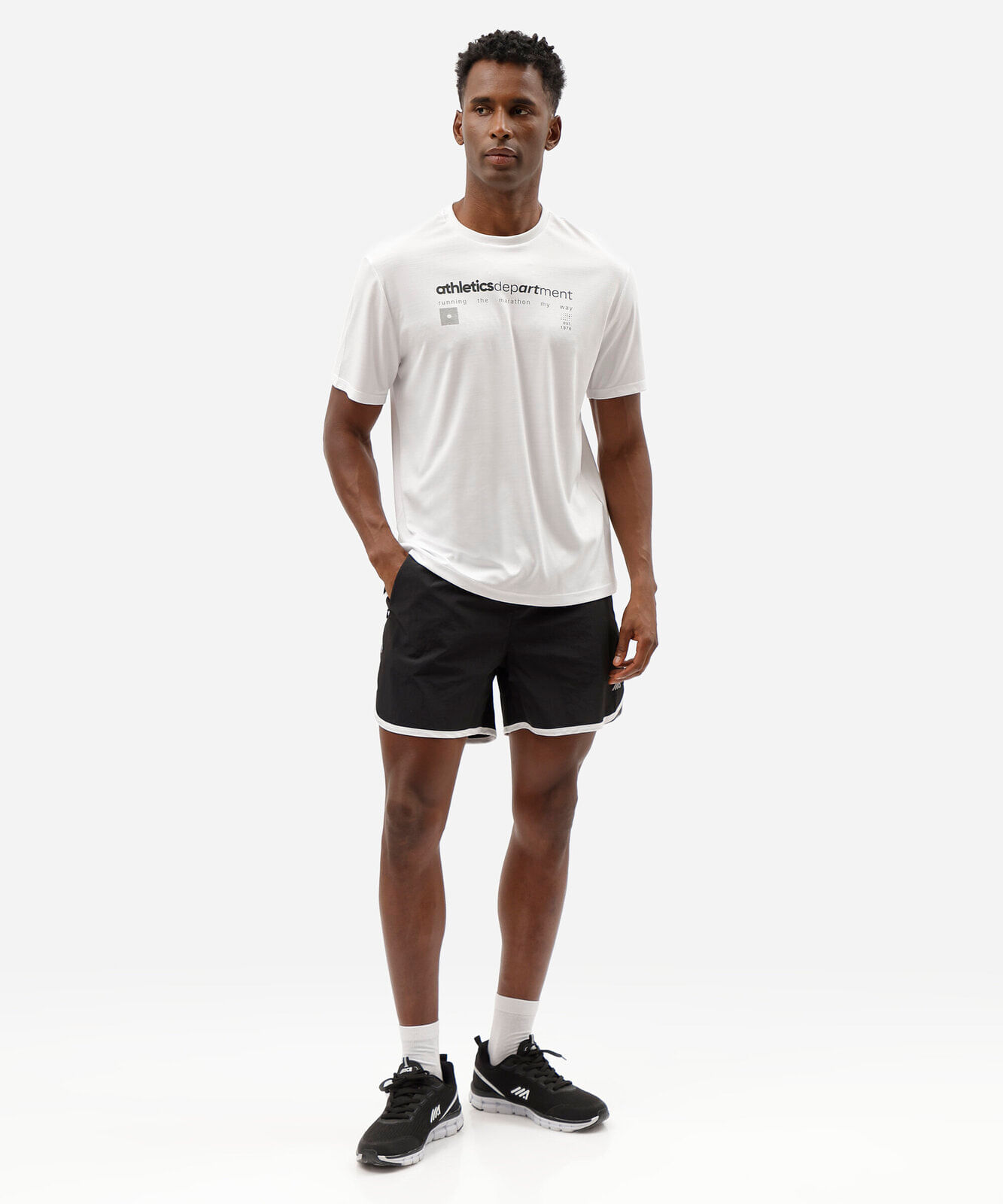 camiseta esportiva masculina manga curta estampada off white