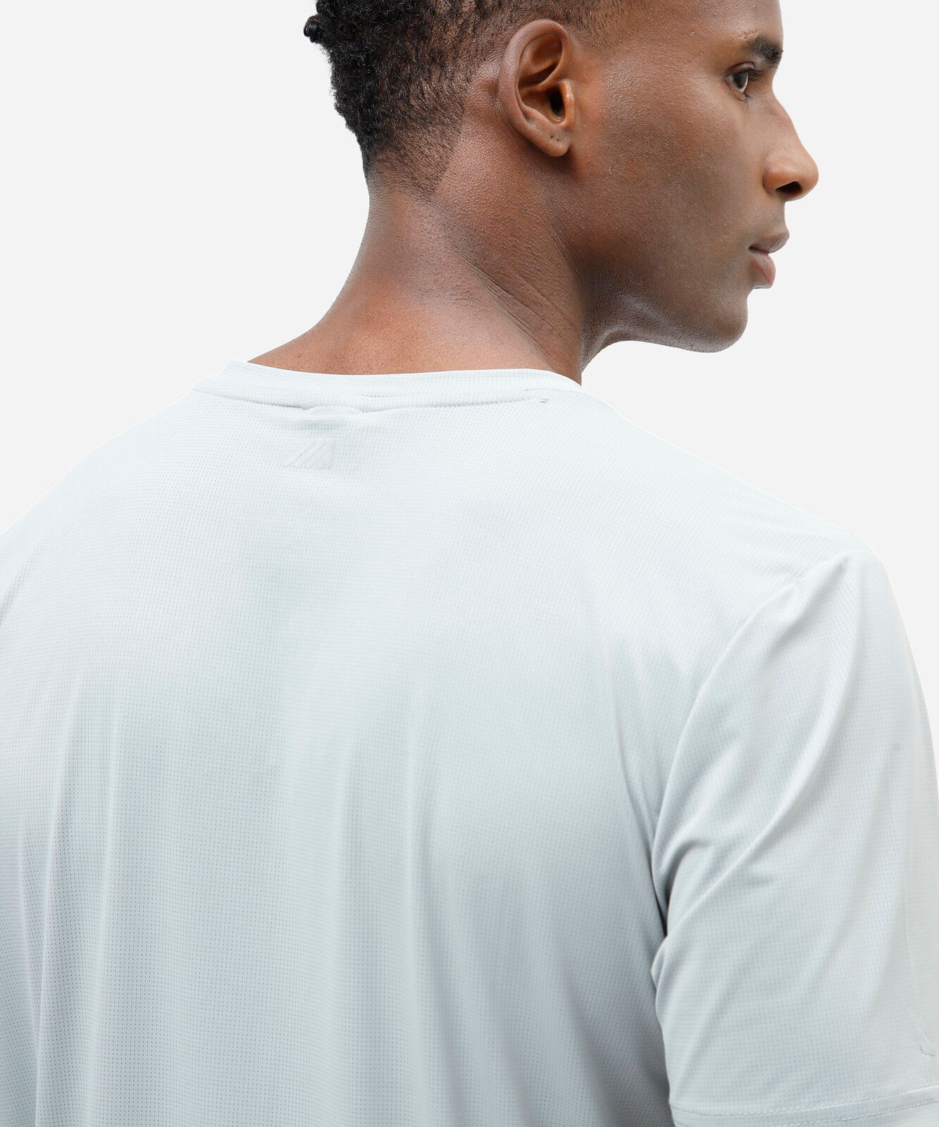 camiseta masculina de poliamida manga curta esportiva cinza