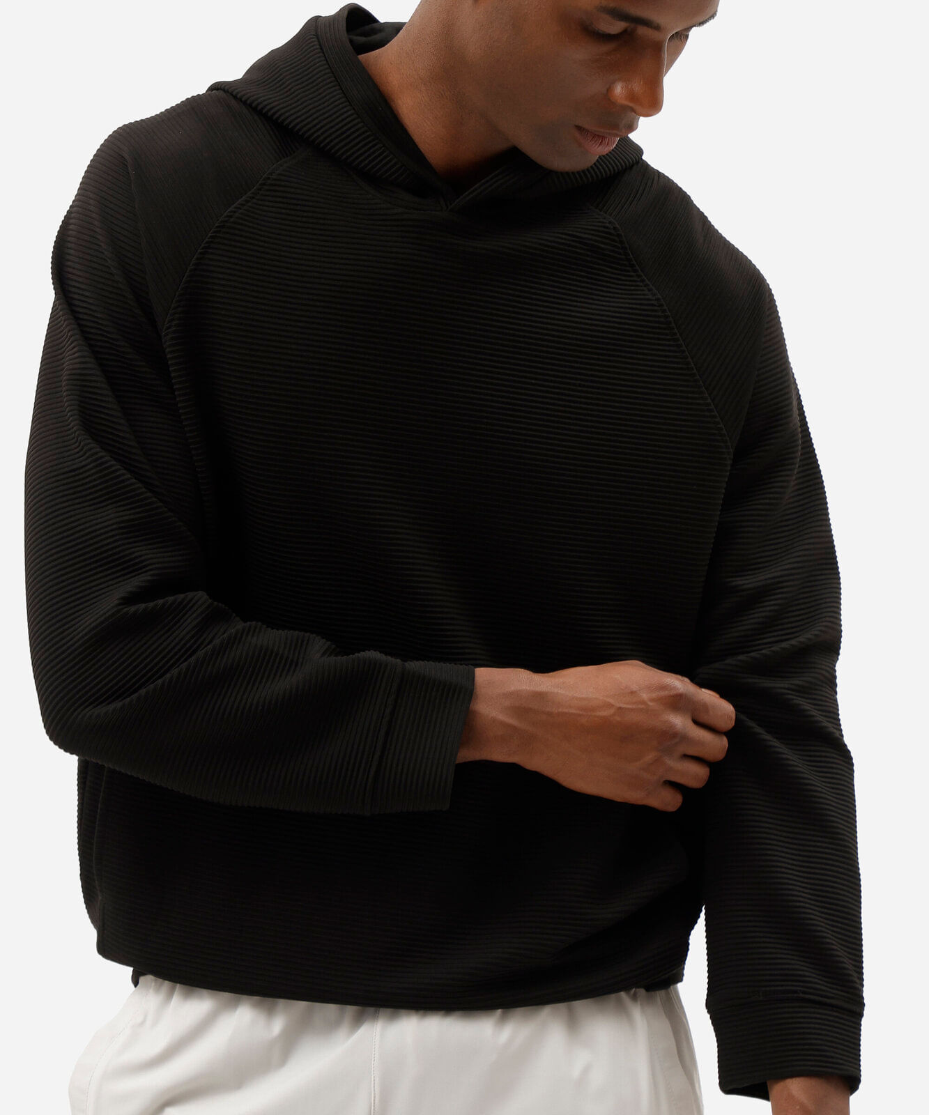 blusão oversized esportivo masculino de moletom com capuz e recorte canelado preto