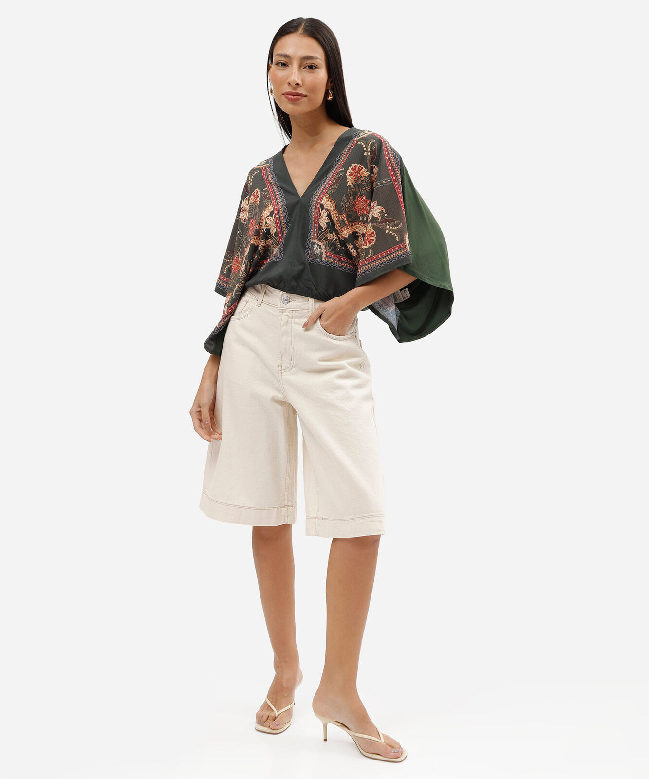 bata feminina com viscose decote v manga curta floral verde