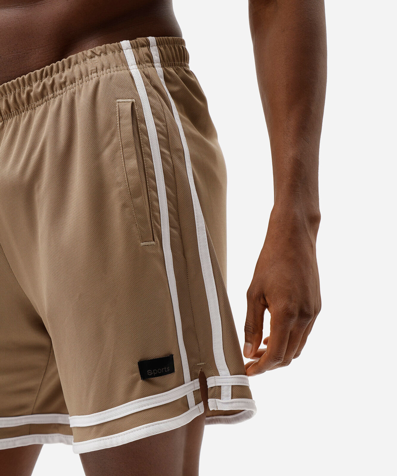 bermuda esportiva masculina com listras bege