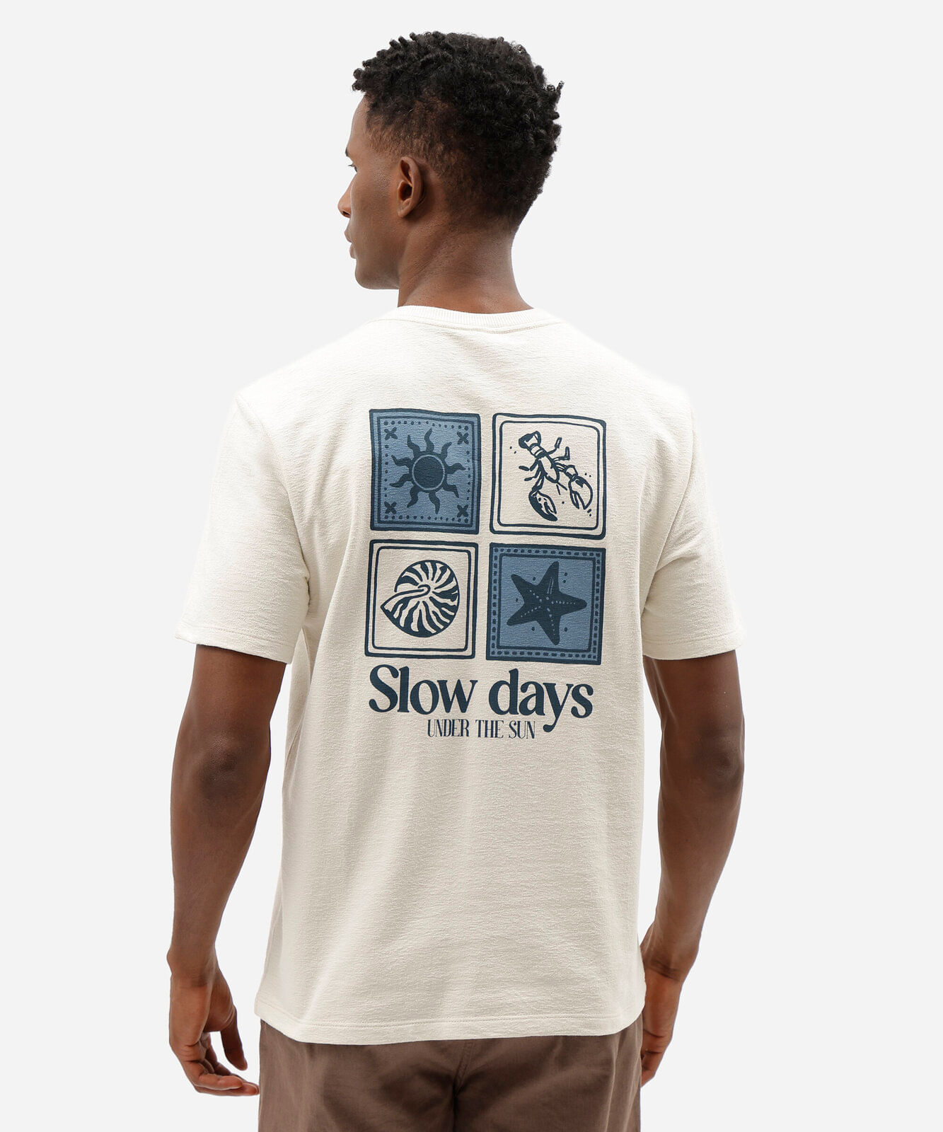 camiseta masculina de algodão manga curta estampada bege