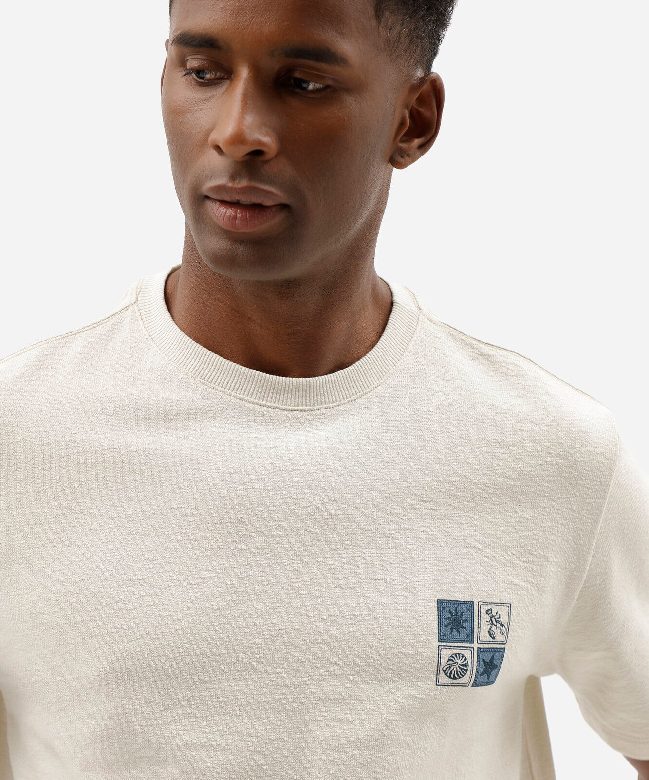 camiseta masculina de algodão manga curta estampada bege