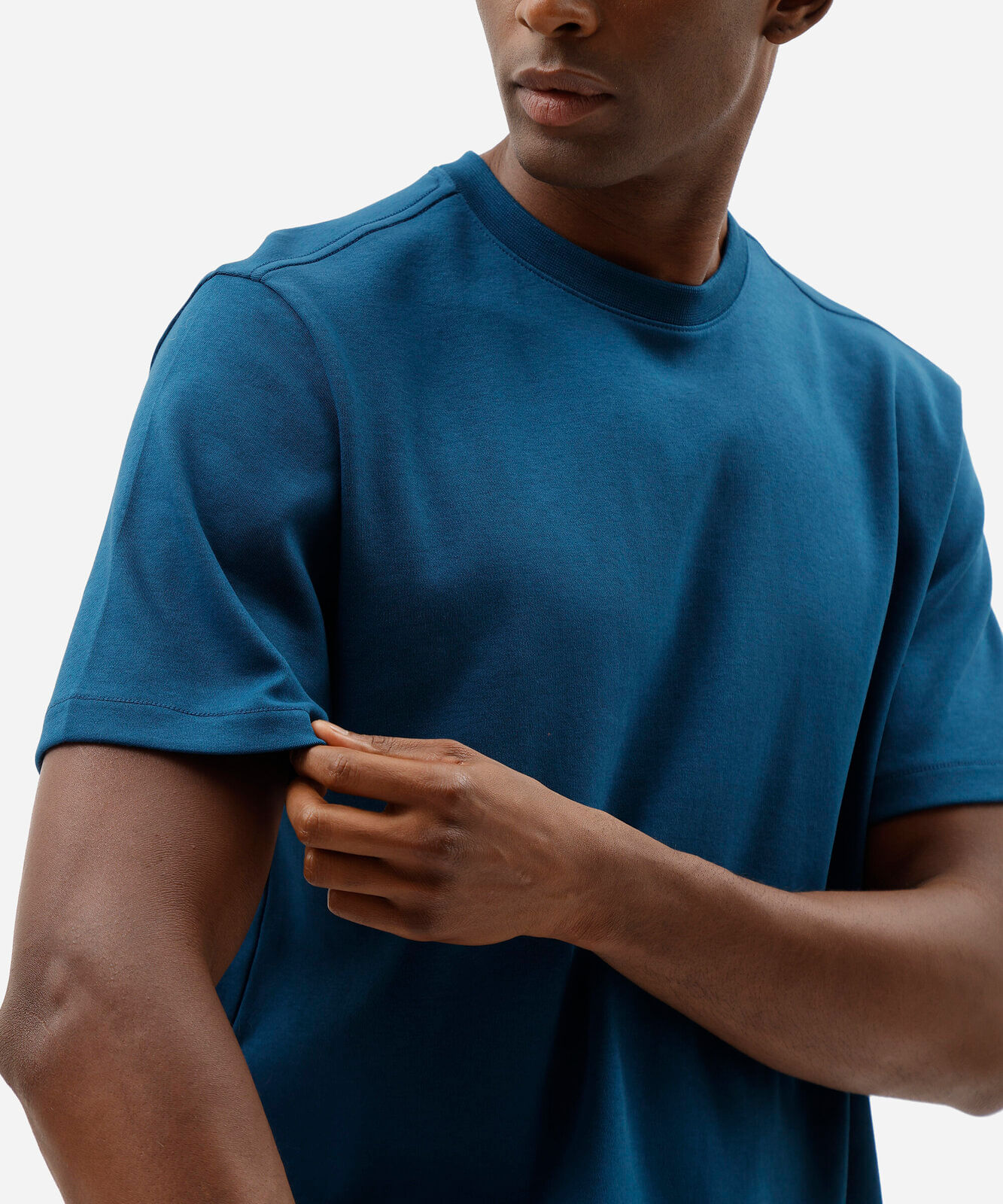 camiseta masculina comfort de malha interlock lisa azul