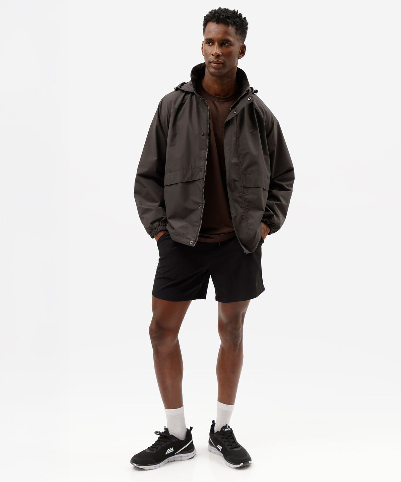 jaqueta corta vento masculina esportiva com capuz preta