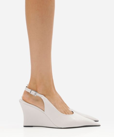 scarpin anabela slingback com bico fino - branco