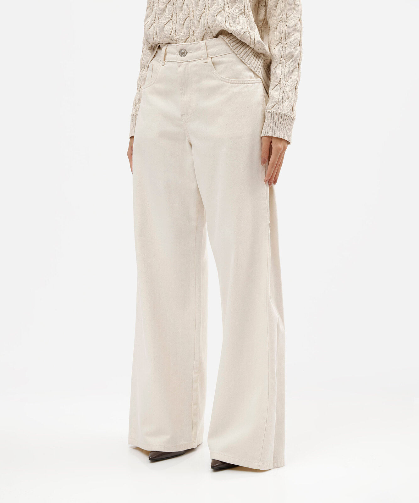 calça wide leg feminina de sarja com pregas cintura alta off white